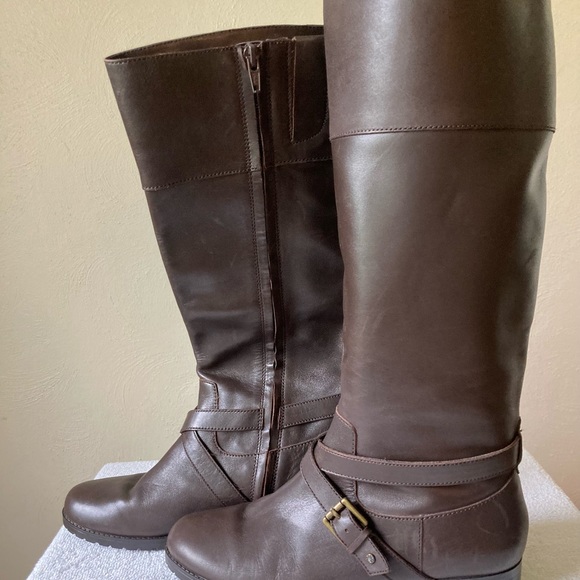 Lauren Ralph Lauren Sahara riding boots. - Picture 3 of 8